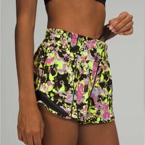 Lululemon Hotty Hot High-Rise Lined Short 2.5" Inflected Highlight Yellow Blk 6